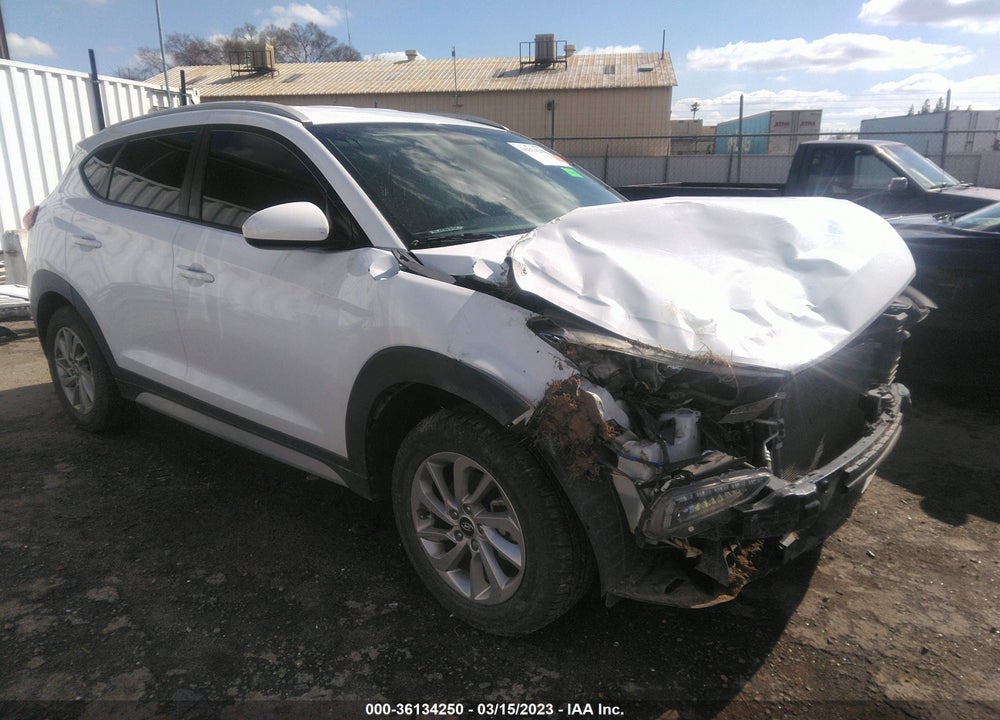 2017 HYUNDAI TUCSON SE VIN: KM8J33A41HU555215