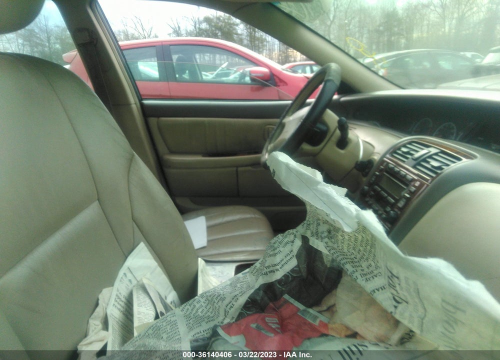 2001 TOYOTA AVALON XLS W/BUCKET SEATS VIN: 4T1BF28B21U179754