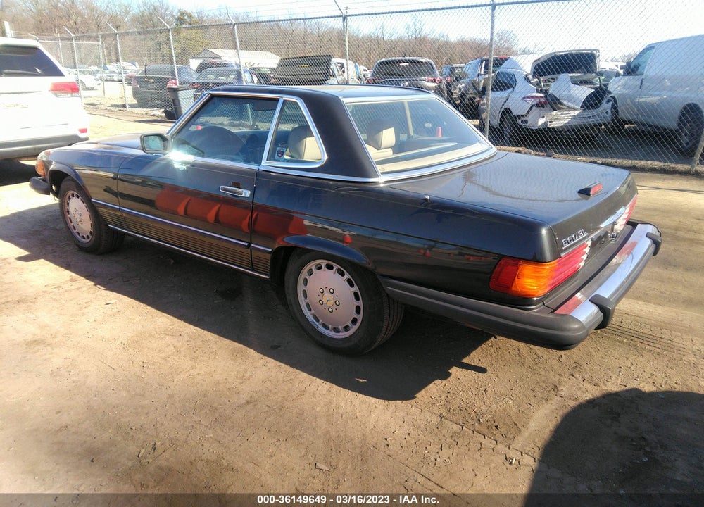 1988 MERCEDES-BENZ 560 SL VIN: WDBBA48D4JA086699