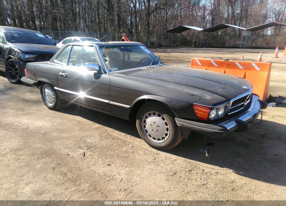 1988 MERCEDES-BENZ 560 SL VIN: WDBBA48D4JA086699