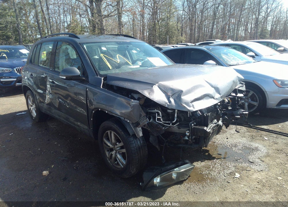 2015 VOLKSWAGEN TIGUAN S VIN: WVGAV7AX7FW512155