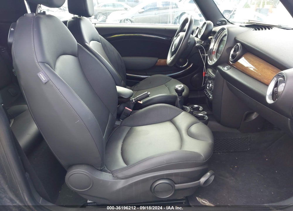 2011 MINI COOPER S VIN: WMWZP3C51BTX84263
