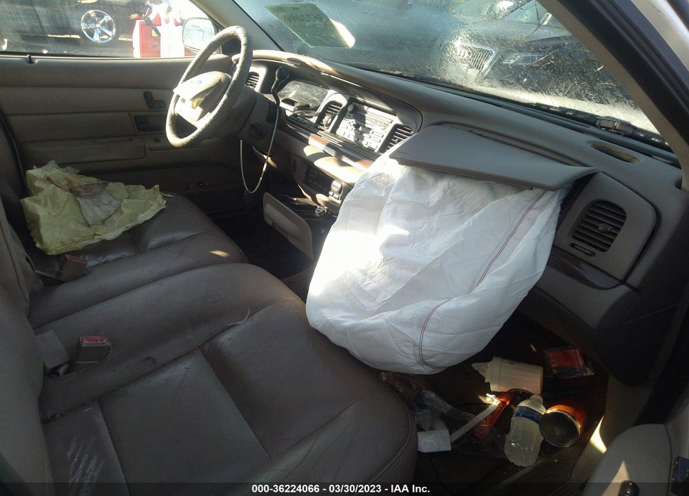 2004 FORD CROWN VICTORIA LX VIN: 2FAFP74W84X186302