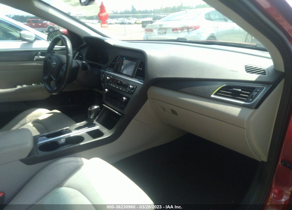 2015 HYUNDAI SONATA SPORT VIN: 5NPE34AF1FH167244