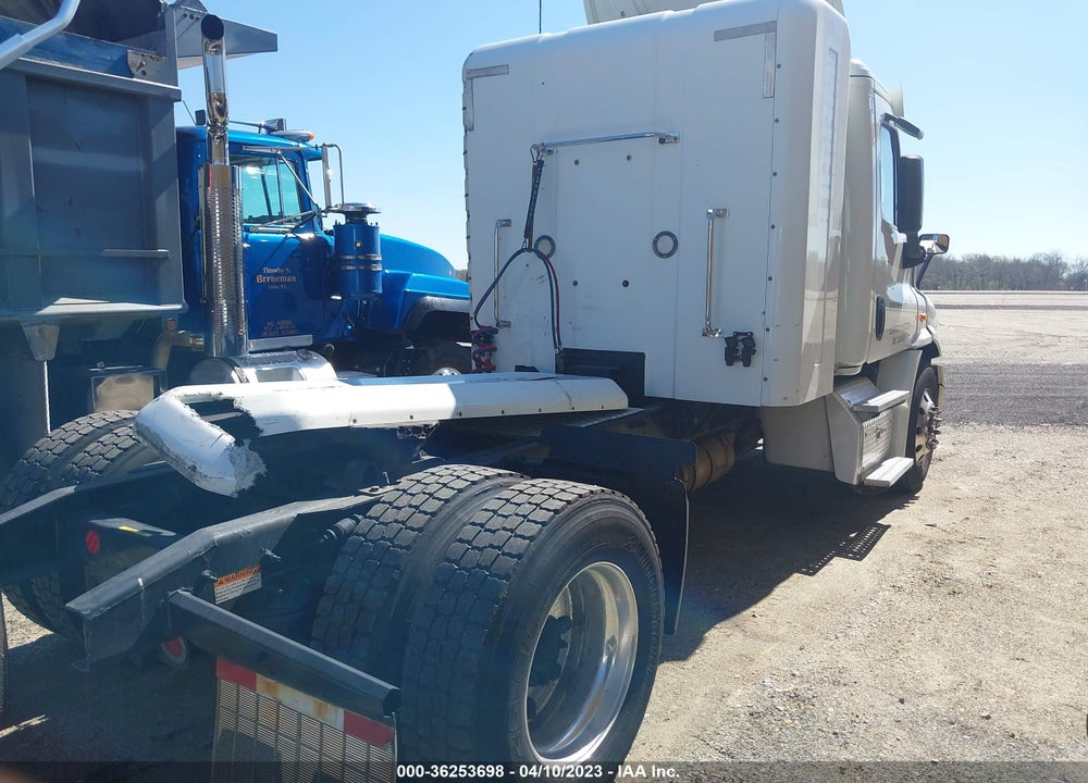 2015 FREIGHTLINER CASCADIA 113 VIN: 1FUBGAD92FLGS7983