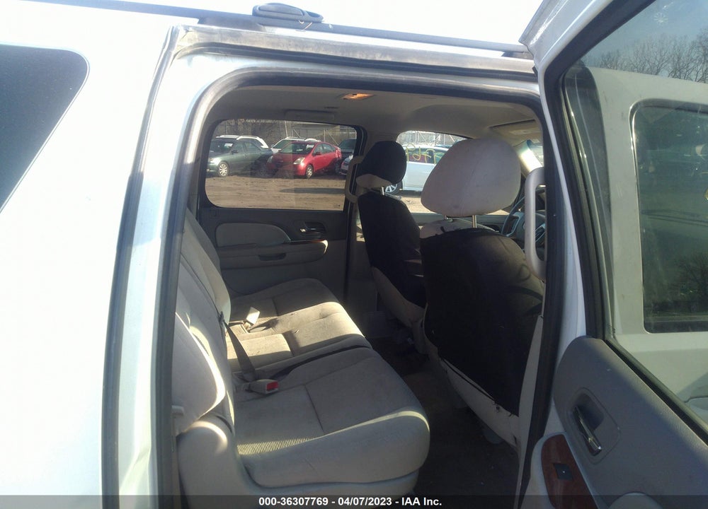 2007 GMC YUKON XL 1500 SLE VIN: 1GKFK163X7J223831