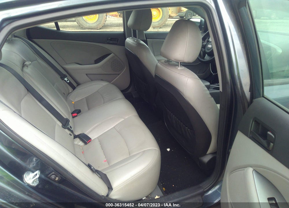 2015 KIA OPTIMA VIN: KNAGM4A73F5611218