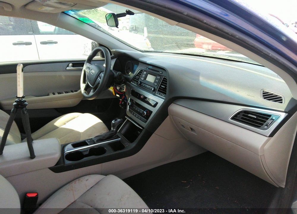 2017 HYUNDAI SONATA VIN: 5NPE24AF2HH566153