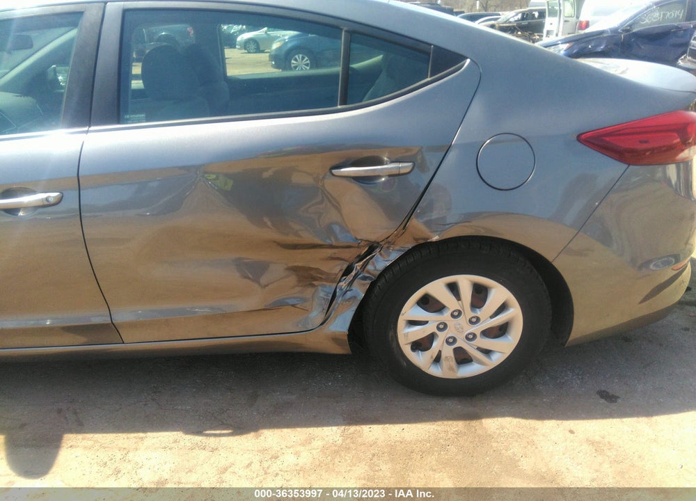 2018 HYUNDAI ELANTRA SE VIN: 5NPD74LF5JH350698