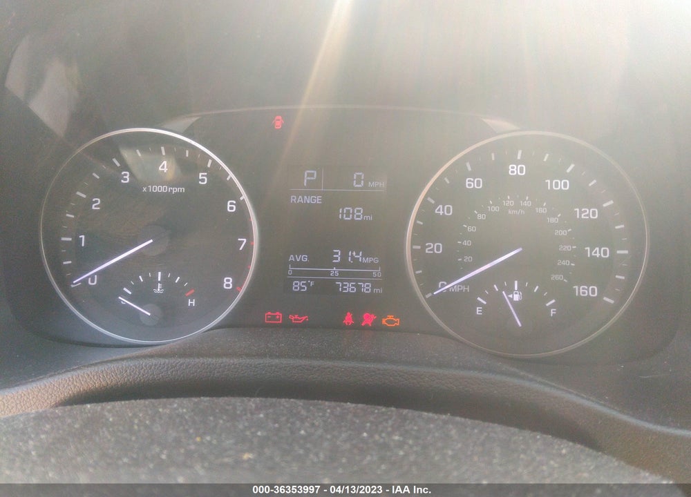 2018 HYUNDAI ELANTRA SE VIN: 5NPD74LF5JH350698
