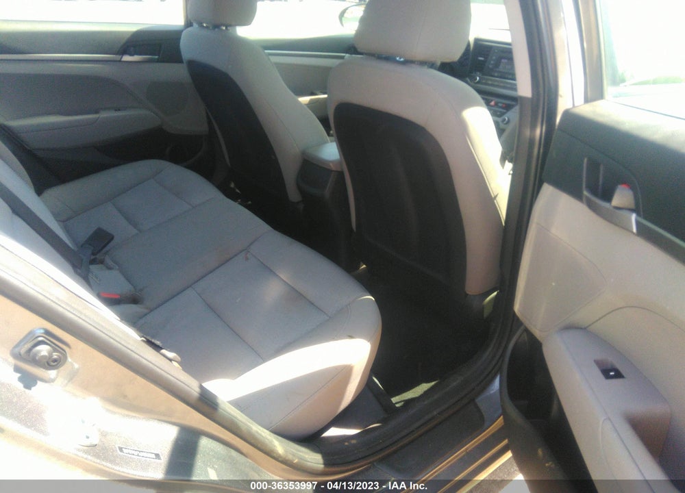 2018 HYUNDAI ELANTRA SE VIN: 5NPD74LF5JH350698