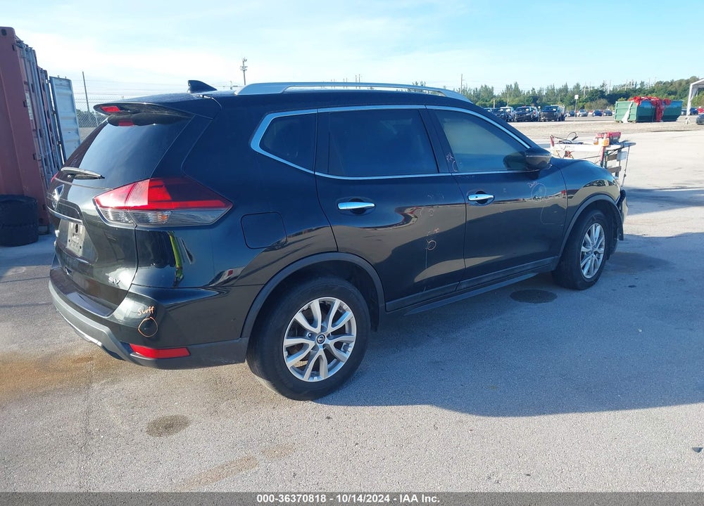2018 NISSAN ROGUE SV VIN: 5N1AT2MT0JC775969