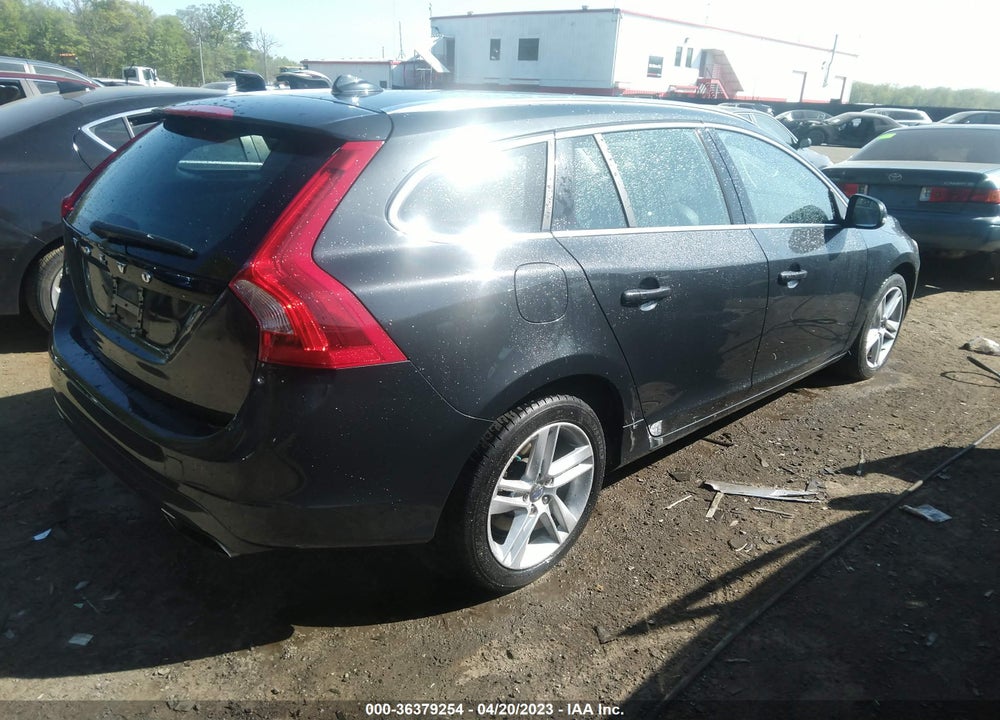 2015 VOLVO V60 T5 PREMIER VIN: YV126MEB1F1208023