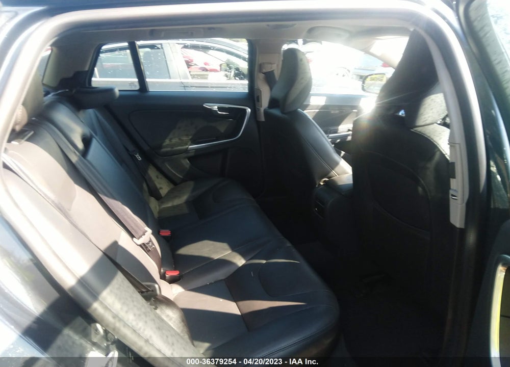 2015 VOLVO V60 T5 PREMIER VIN: YV126MEB1F1208023
