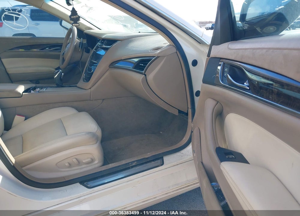 2014 CADILLAC CTS LUXURY VIN: 1G6AR5S38E0177520