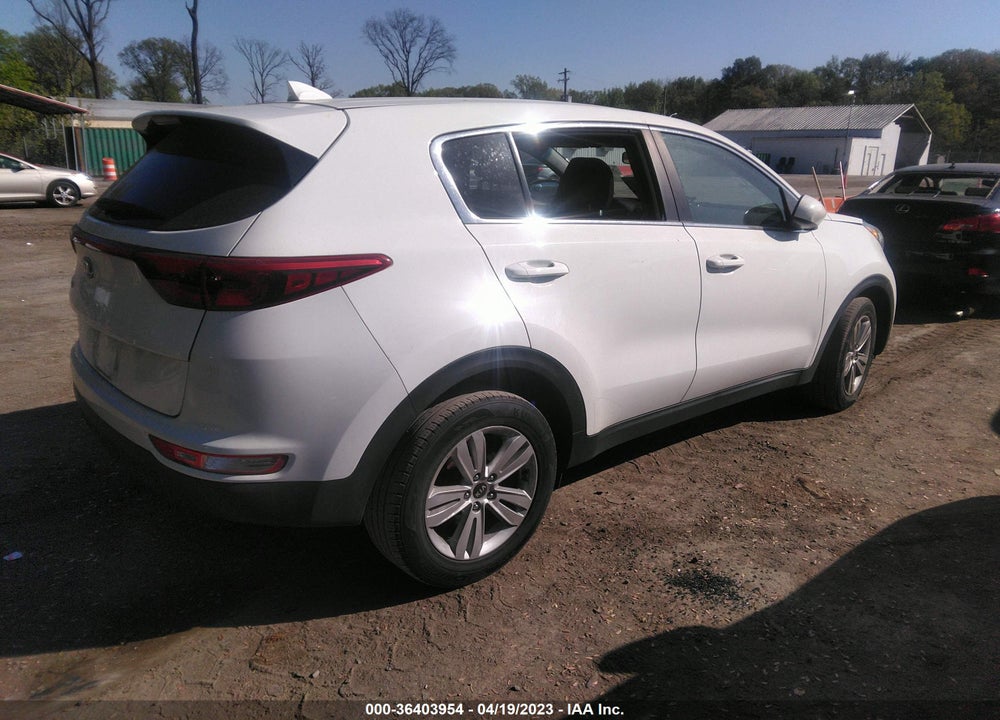 2018 KIA SPORTAGE LX VIN: KNDPM3AC3J7452840