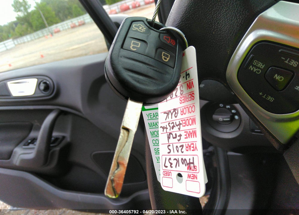 2015 FORD FIESTA VIN: 3FADP4BJ2FM158281