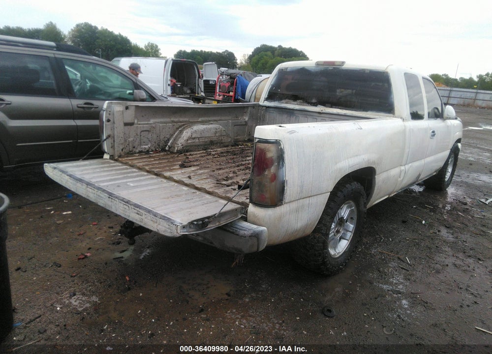 2005 CHEVROLET SILVERADO 1500 WORK TRUCK VIN: 1GCEC19V55Z172495