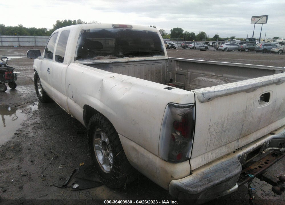 2005 CHEVROLET SILVERADO 1500 WORK TRUCK VIN: 1GCEC19V55Z172495