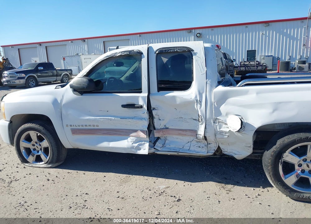 2007 CHEVROLET SILVERADO 1500 LT1 VIN: 1GCEC19J57Z502572