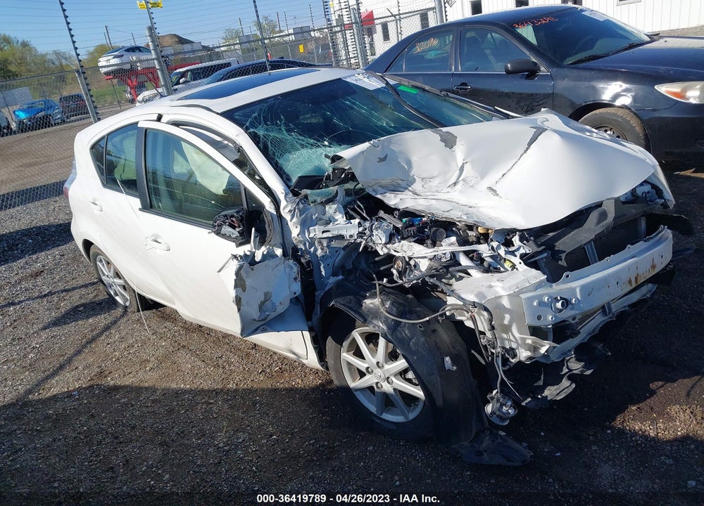 2013 TOYOTA PRIUS C FOUR VIN: JTDKDTB39D1044634