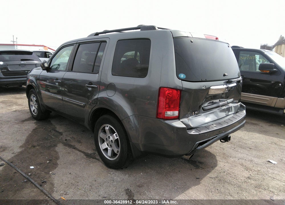 2011 HONDA PILOT TOURING VIN: 5FNYF3H96BB031313
