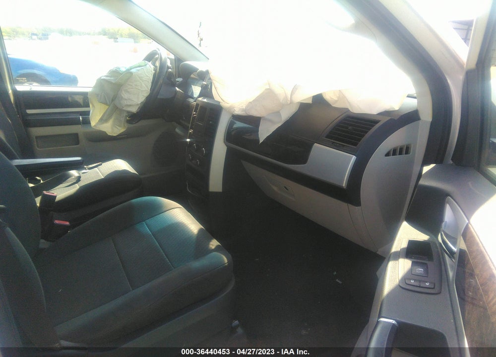 2010 DODGE GRAND CARAVAN SXT VIN: 2D4RN5D11AR307504