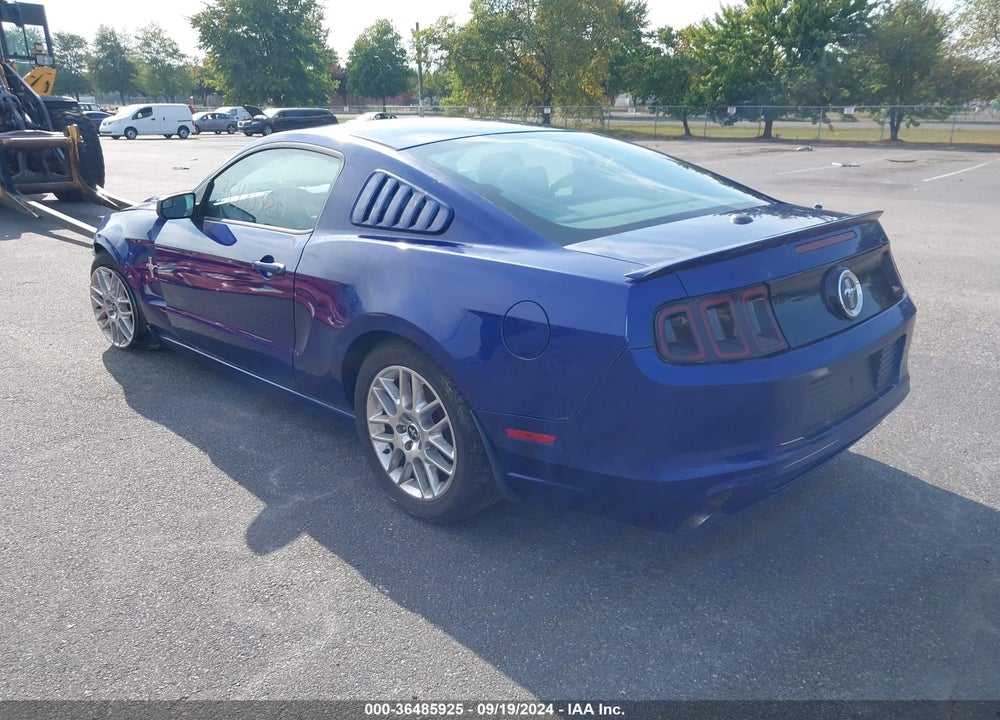 2014 FORD MUSTANG V6 PREMIUM VIN: 1ZVBP8AM5E5305831