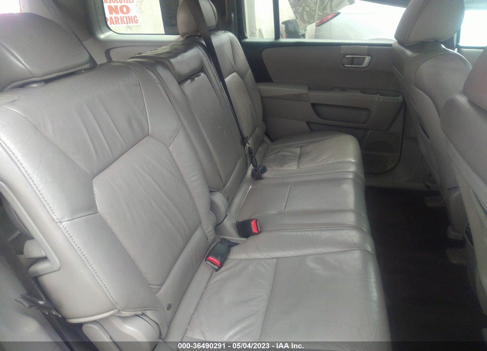 2011 HONDA PILOT EX-L VIN: 5FNYF4H64BB017017