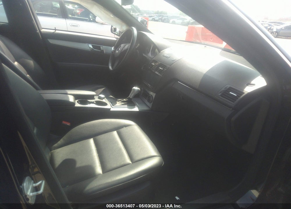 2008 MERCEDES-BENZ C 300 SPORT/LUXURY/ VIN: WDDGF54X38R016773