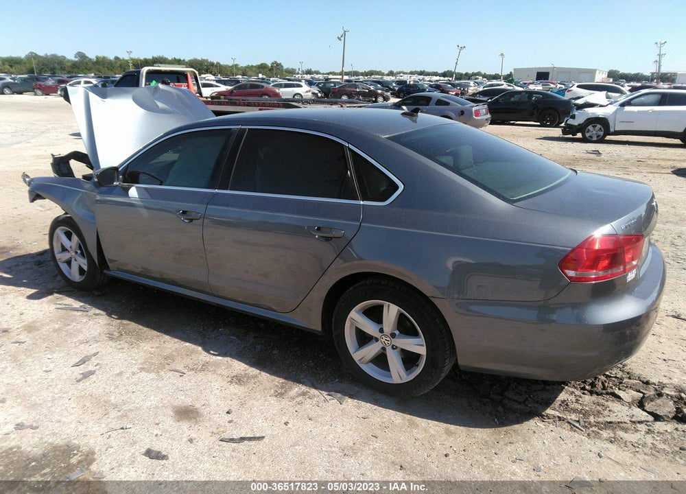 2013 VOLKSWAGEN PASSAT 2.0L TDI SE VIN: 1VWBN7A36DC123136