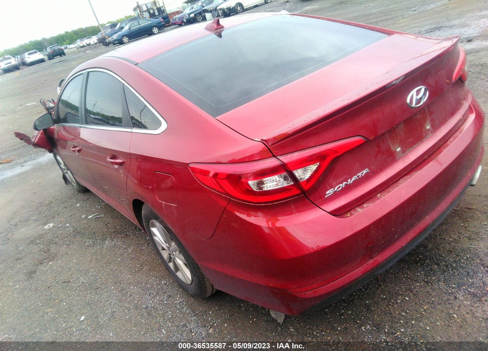 2015 HYUNDAI SONATA SE VIN: 5NPE24AF8FH204678