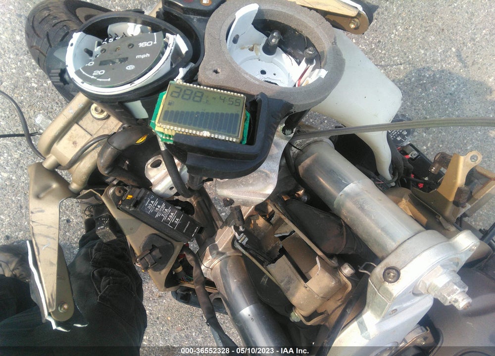 1999 DUCATI ST4 VIN: ZDM1TB8S5XB000284