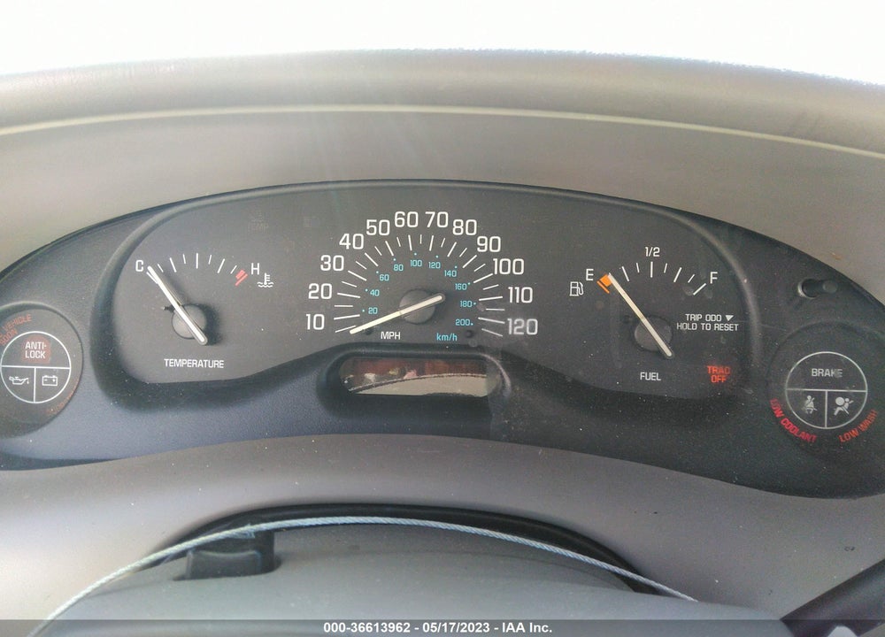 2002 BUICK CENTURY CUSTOM VIN: 2G4WS52J321241111