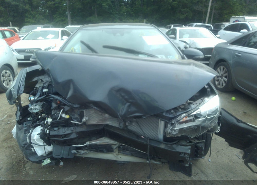 2018 TOYOTA COROLLA SE VIN: 5YFBURHE8JP755843