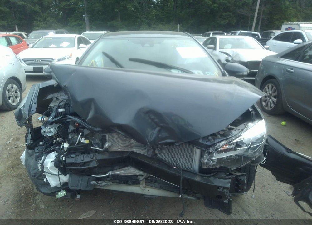 2018 TOYOTA COROLLA SE VIN: 5YFBURHE8JP755843