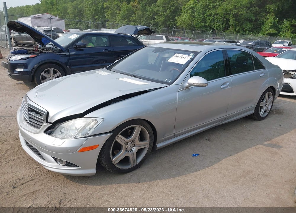 2008 MERCEDES-BENZ S 550 VIN: WDDNG71X88A208743