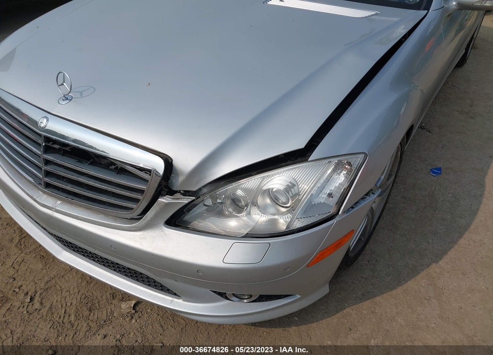 2008 MERCEDES-BENZ S 550 VIN: WDDNG71X88A208743