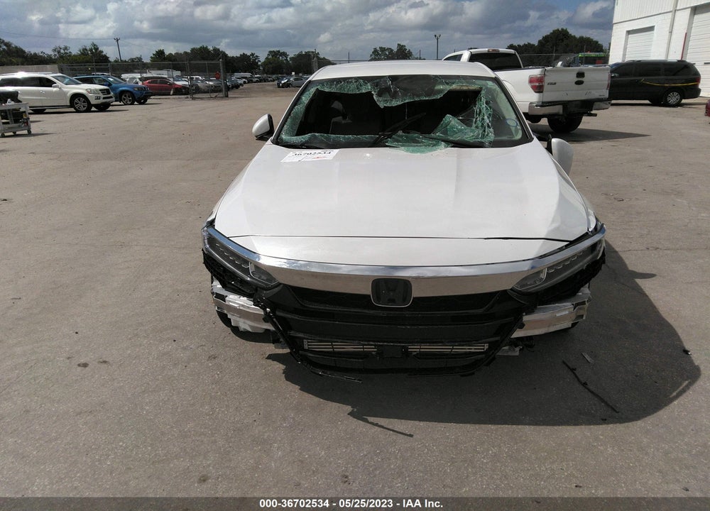 2018 HONDA ACCORD VIN: 1HGCV1F17JA000823