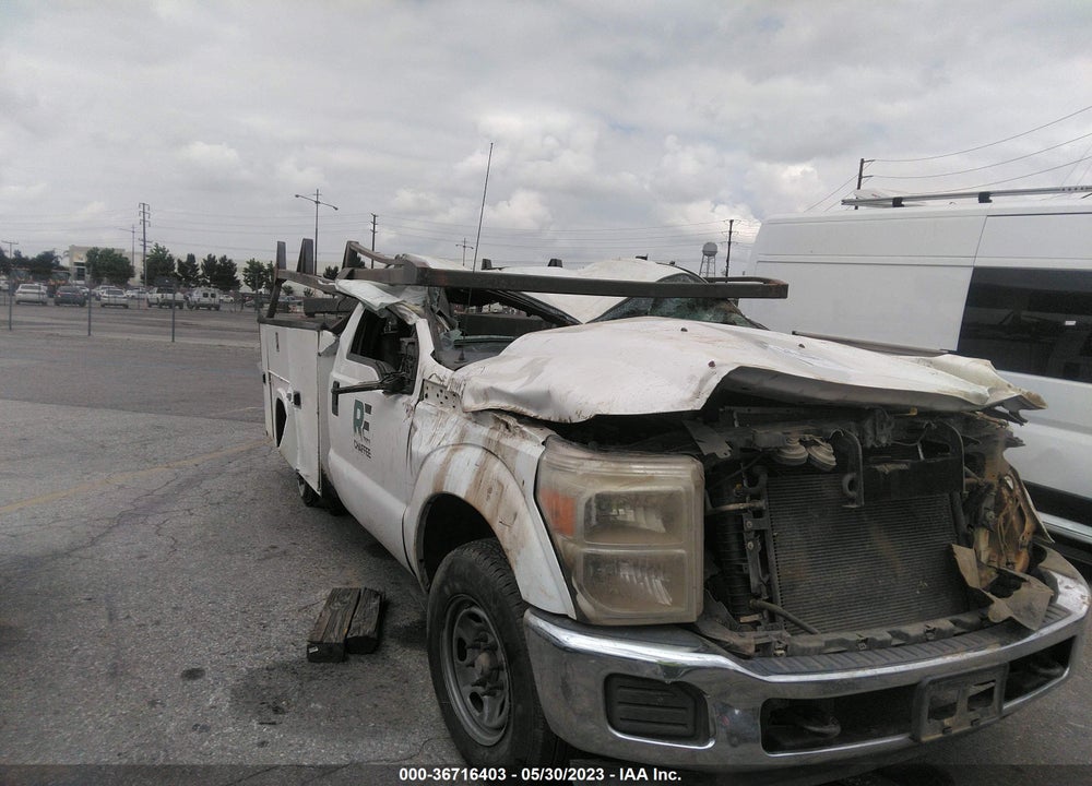 2011 FORD F-350 XL VIN: 1FTBF3A64BEC53646