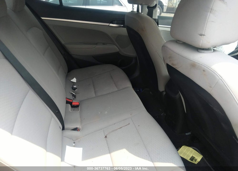 2019 HYUNDAI ELANTRA SE VIN: 5NPD74LFXKH424859