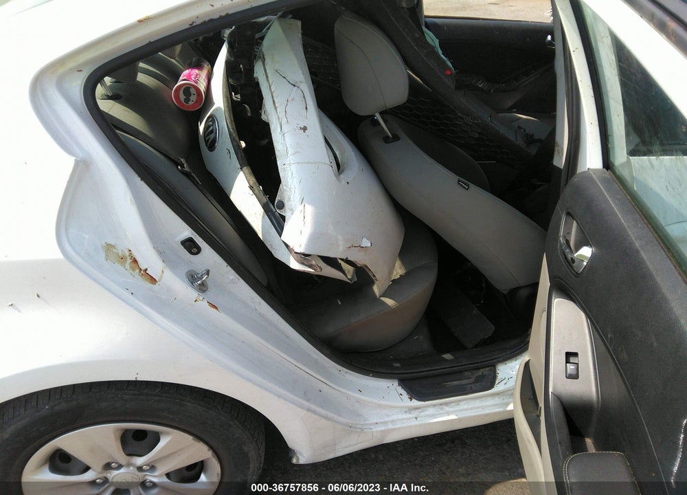 2015 KIA FORTE LX VIN: KNAFX4A69F5260812