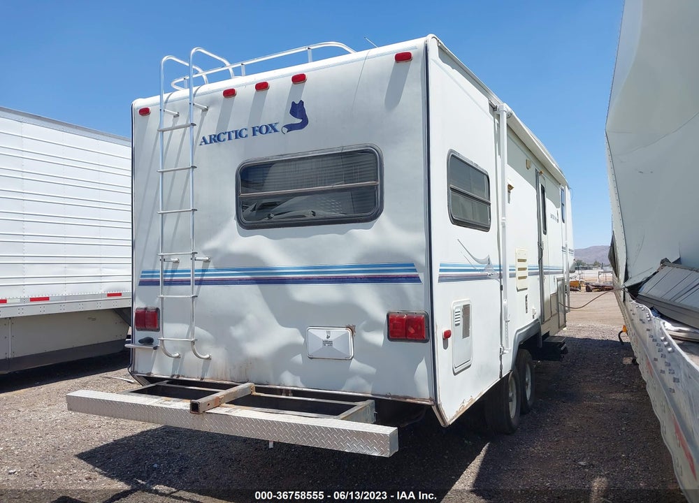 1998 ARTIC FOX 27.5L VIN: 4N15L2729W0104643