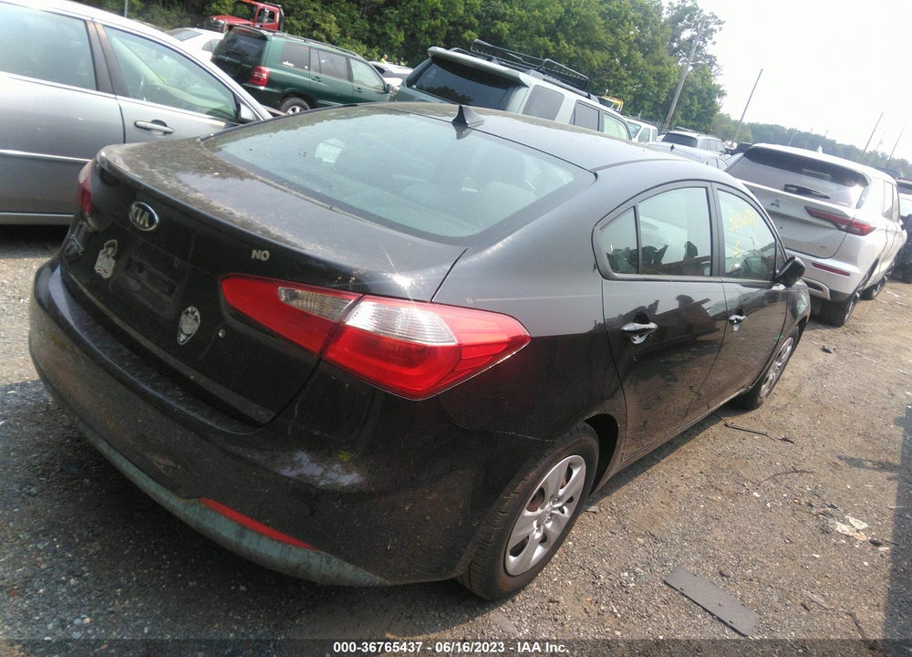 2015 KIA FORTE LX VIN: KNAFK4A66F5371588