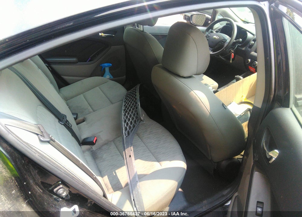 2015 KIA FORTE LX VIN: KNAFK4A66F5371588