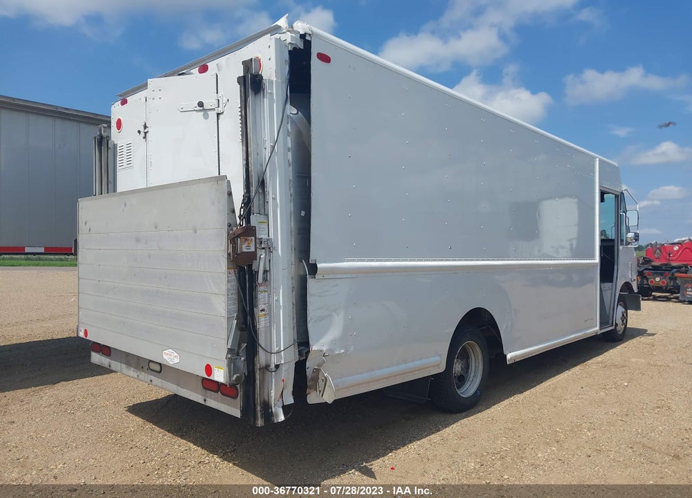 2009 FREIGHTLINER CHASSIS M LINE WALK-IN VAN VIN: 4UZAANDU69CAM6146