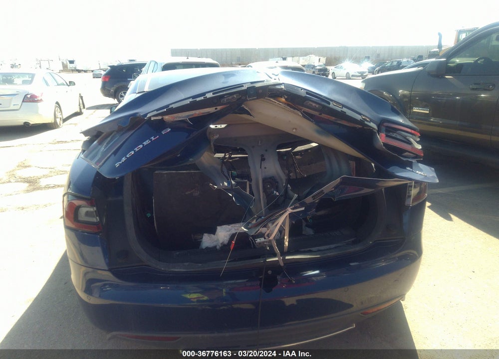2016 TESLA MODEL S VIN: 5YJSA1E24GF124340