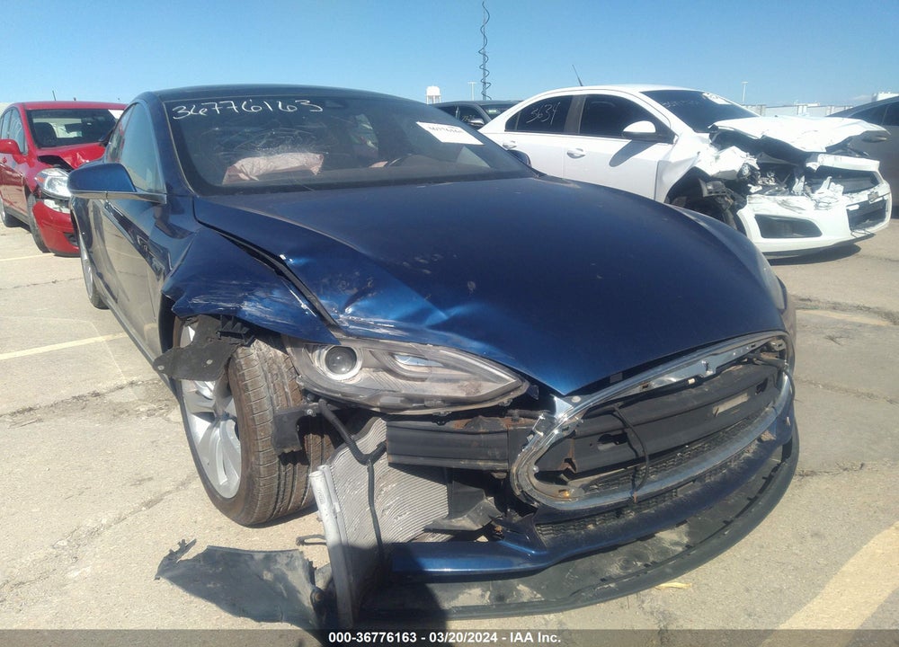 2016 TESLA MODEL S VIN: 5YJSA1E24GF124340