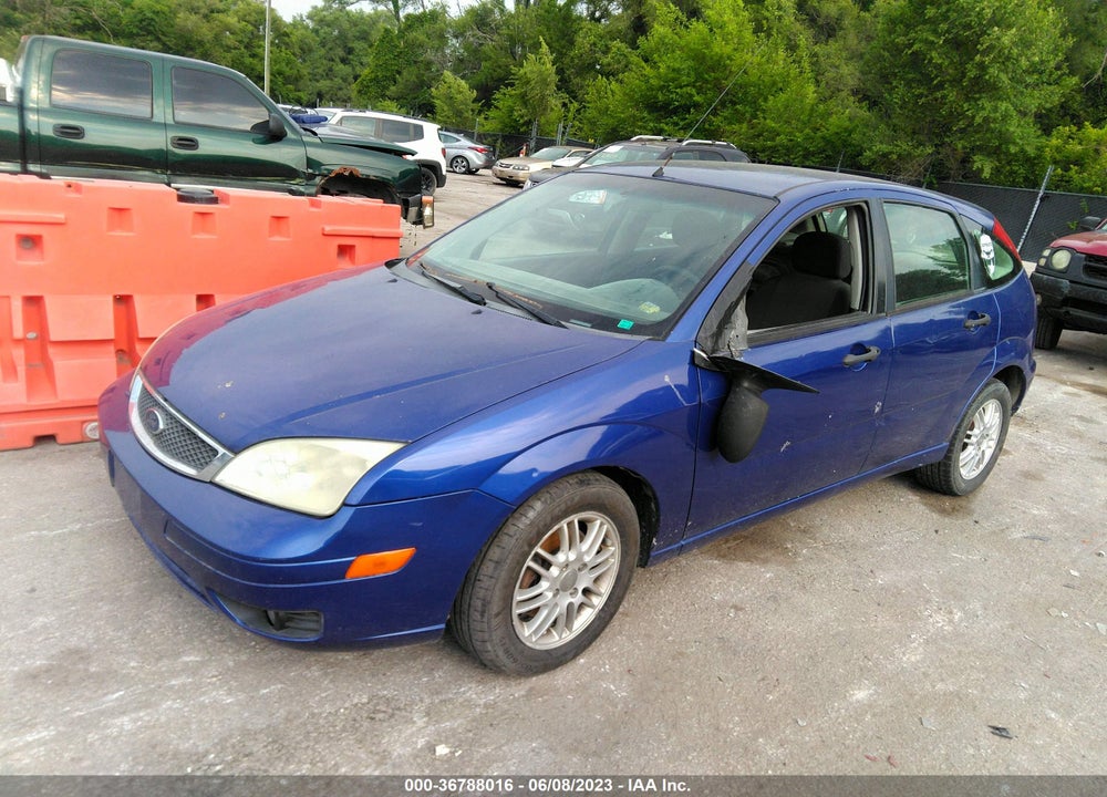 2005 FORD FOCUS ZX5 VIN: 3FAFP37N55R151731