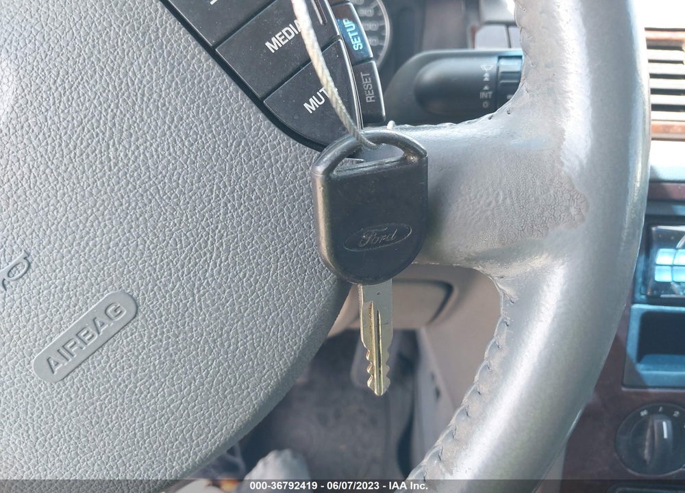 2007 FORD FIVE HUNDRED SEL VIN: 1FAFP241X7G109237